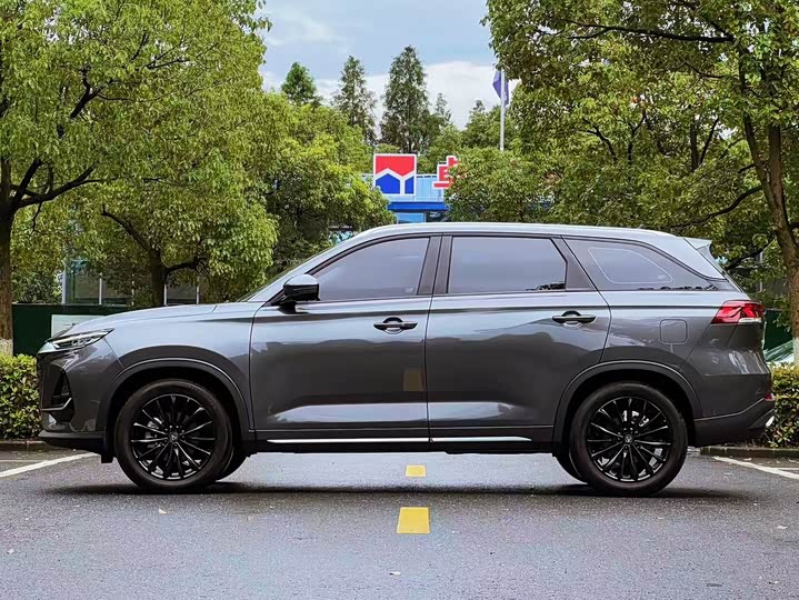 Changan CS75, 2025 — фото 8 из 9