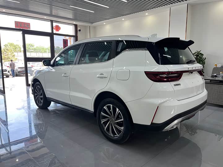 Geely Vision X6, 2021 — фото 6 из 9