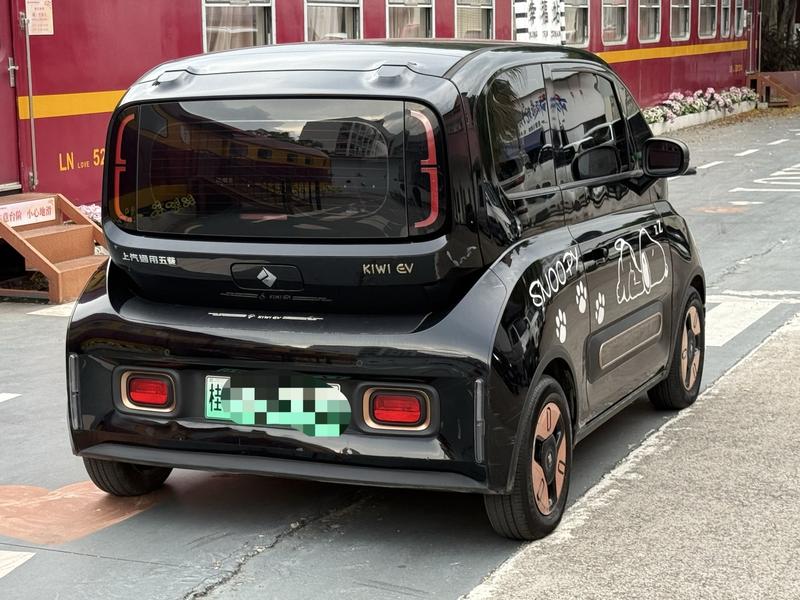 Baojun KiWi EV, 2021 — фото 6 из 9