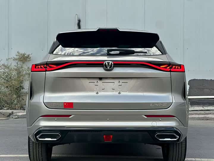 Changan UNI-Z Hybrid, 2024 — фото 8 из 9
