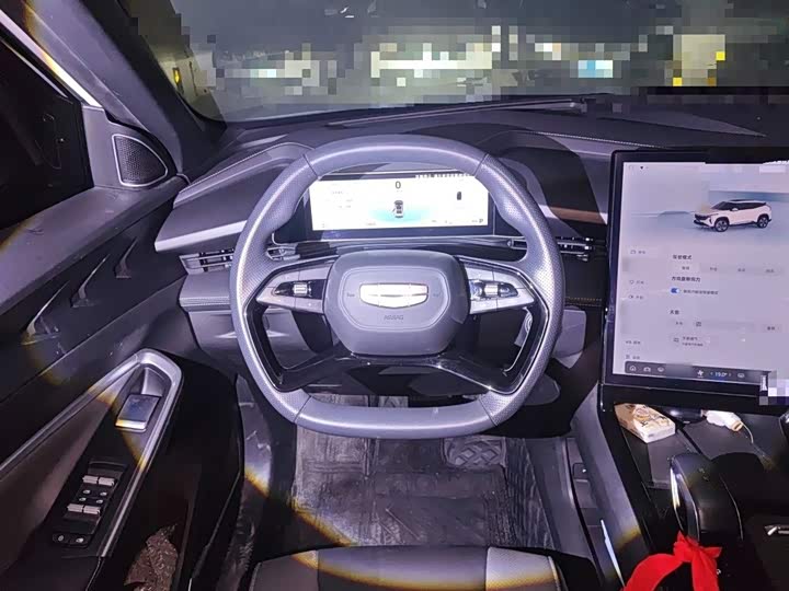 Geely Atlas, 2024 — фото 3 из 9