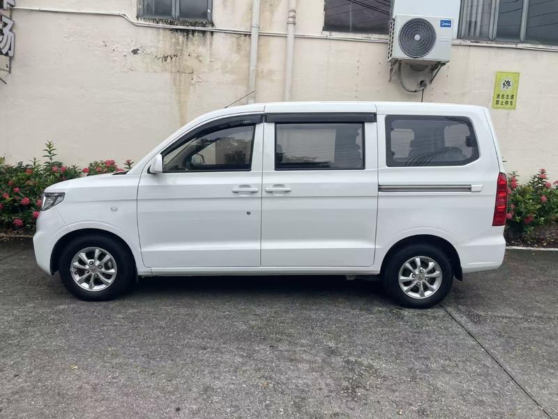 Wuling Hongguang V, 2022 — фото 4 из 12
