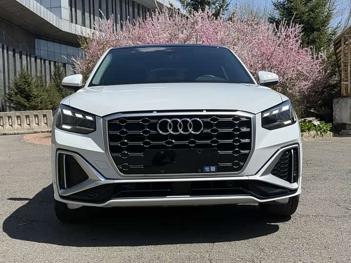 Audi Q2L, 2022 — фото 2 из 9