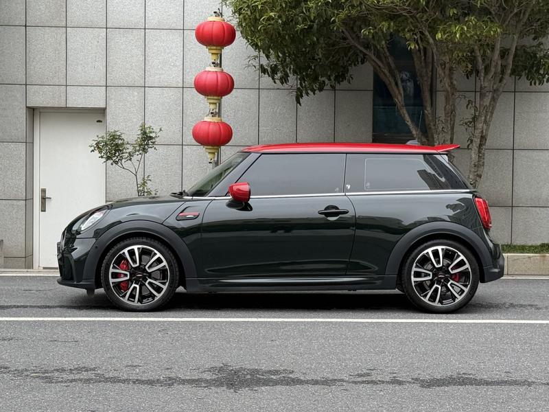 Mini Mini JCW, 2021 — фото 3 из 12