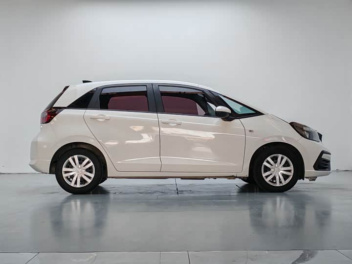 Honda Fit, 2022 — фото 7 из 9