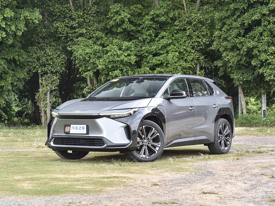 Toyota bZ4X Platinum, 2026 — купить в Нижнем Новгороде под ключ