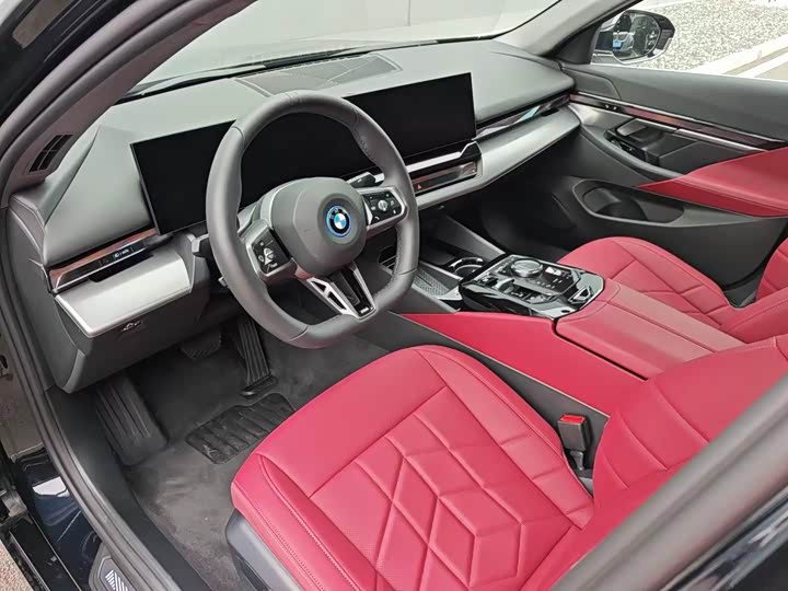 BMW i5, 2025 — фото 9 из 9