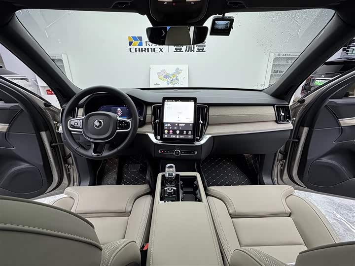 Volvo XC90, 2025 — фото 9 из 9