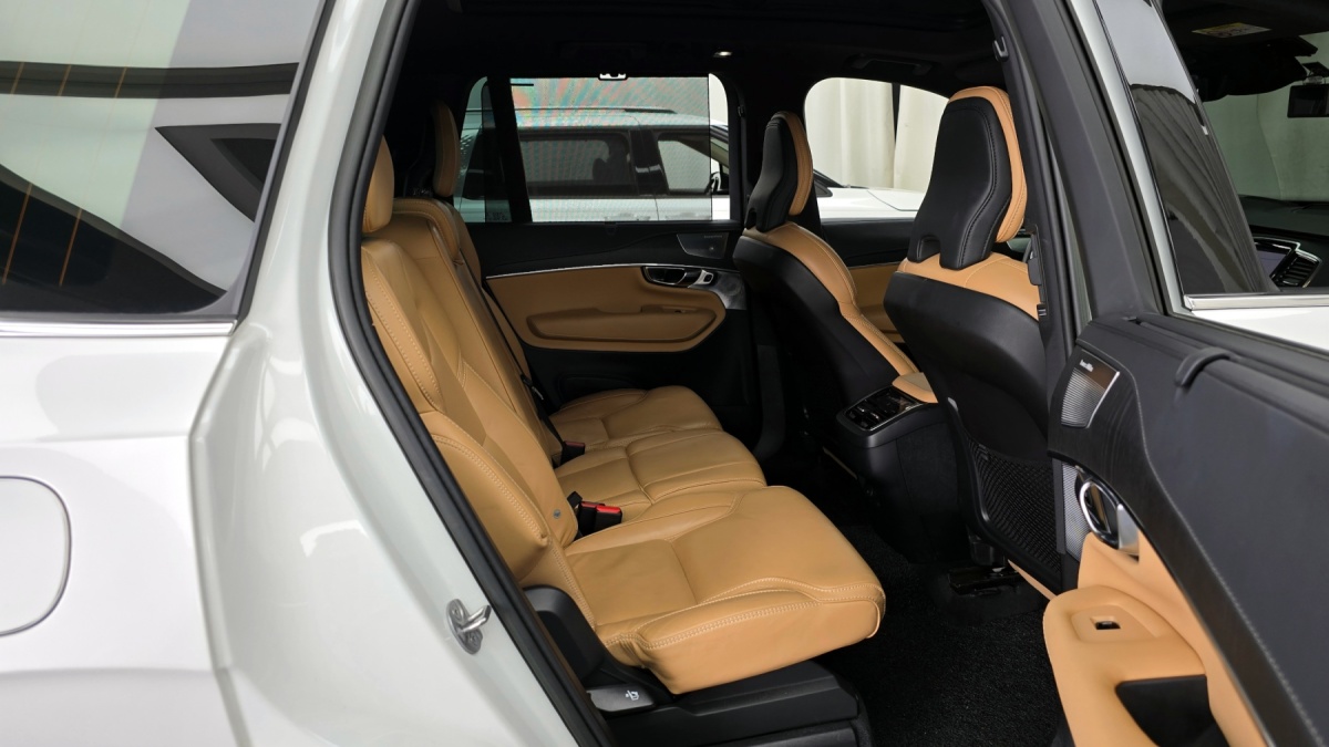 Volvo XC90, 2022 — фото 11 из 12