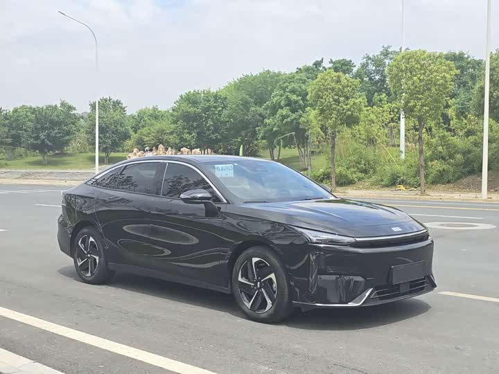 Geely Galaxy L6, 2024 — фото 3 из 9