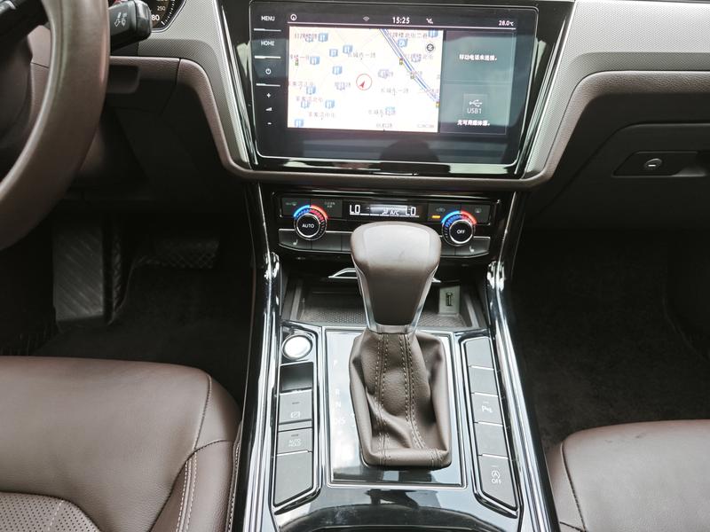 Volkswagen Phideon, 2023 — фото 12 из 12