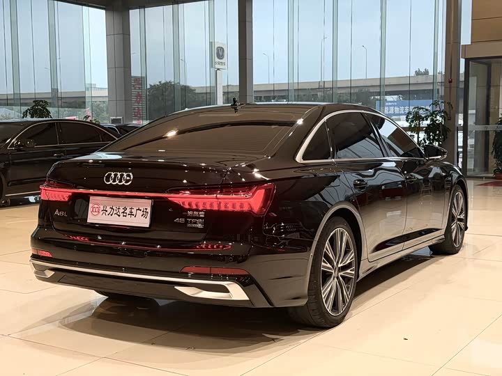 Audi A6L, 2024 — фото 3 из 7