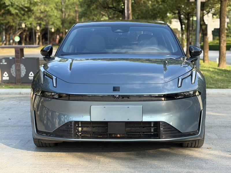 Lynk & Co 07 EM-P Hybrid, 2024 — фото 2 из 12