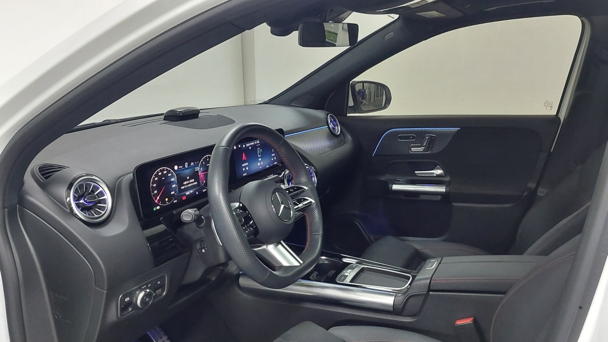 Mercedes-Benz GLA-Class, 2024 — фото 9 из 12