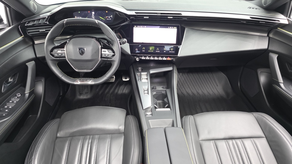 Peugeot 308, 2023 — фото 7 из 12