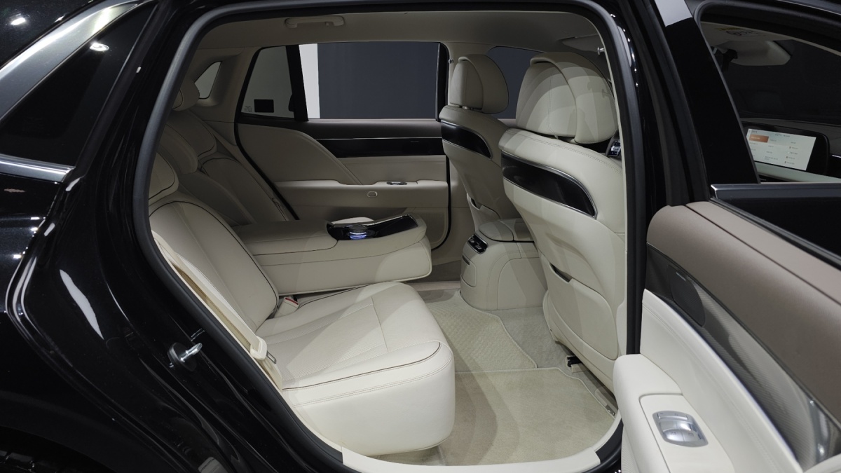 Genesis G90, 2023 — фото 11 из 12