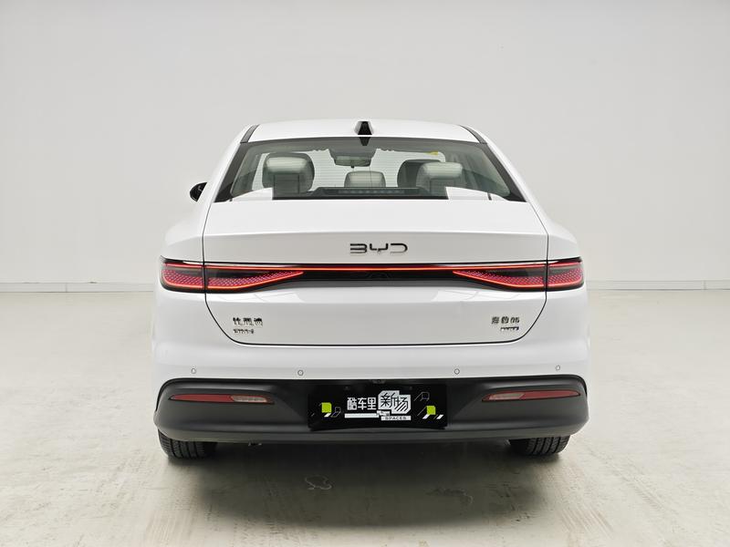 BYD Seal 05 DM-i Hybrid, 2024 — фото 6 из 12