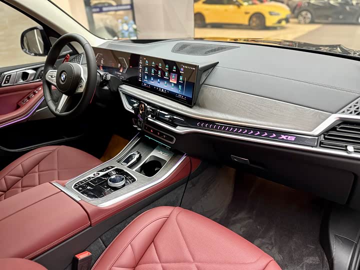 BMW X5, 2025 — фото 8 из 9