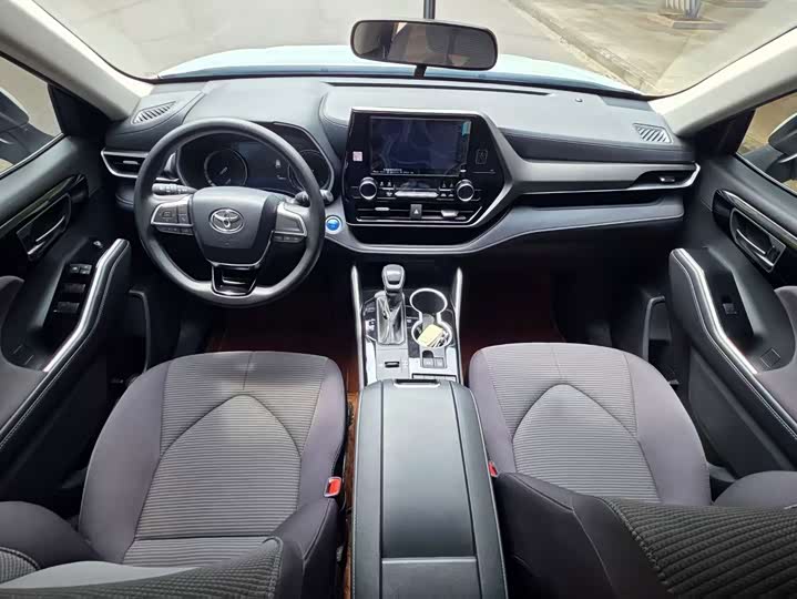 Toyota Highlander, 2022 — фото 7 из 9
