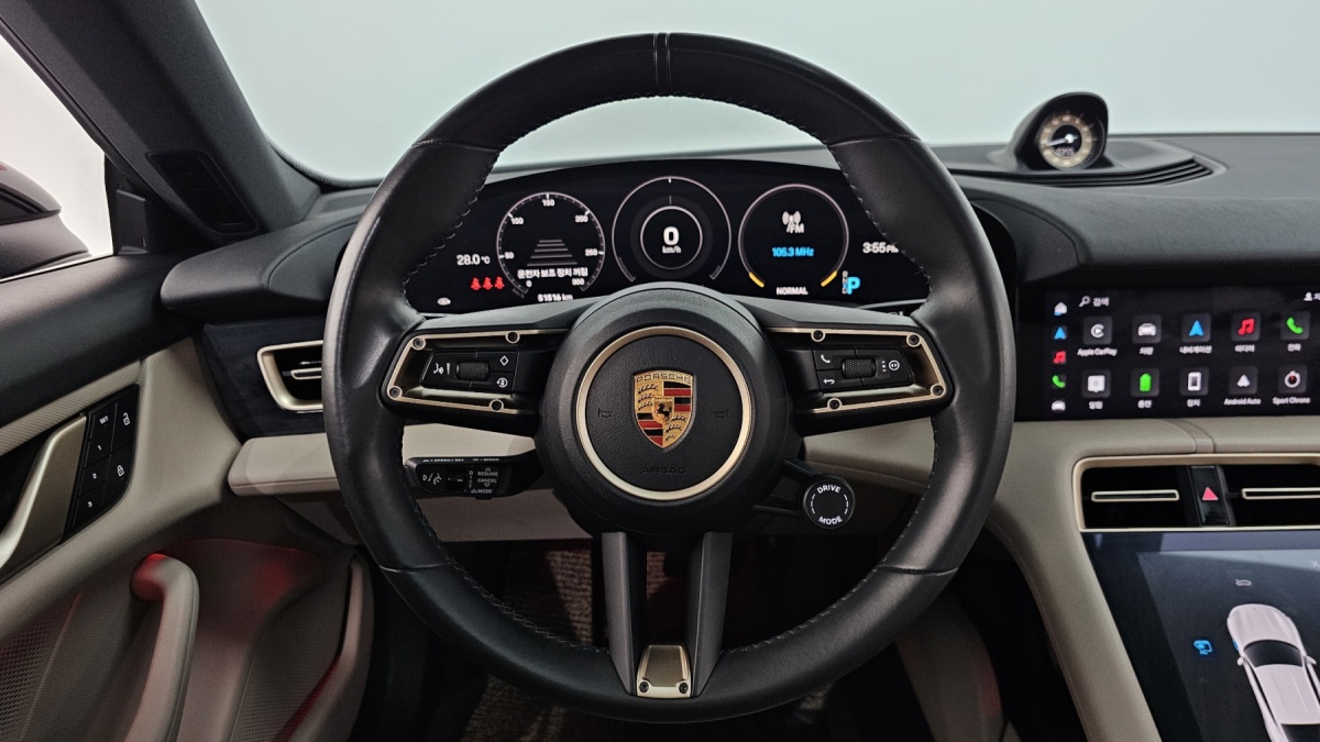 Porsche Taycan, 2022 — фото 12 из 12