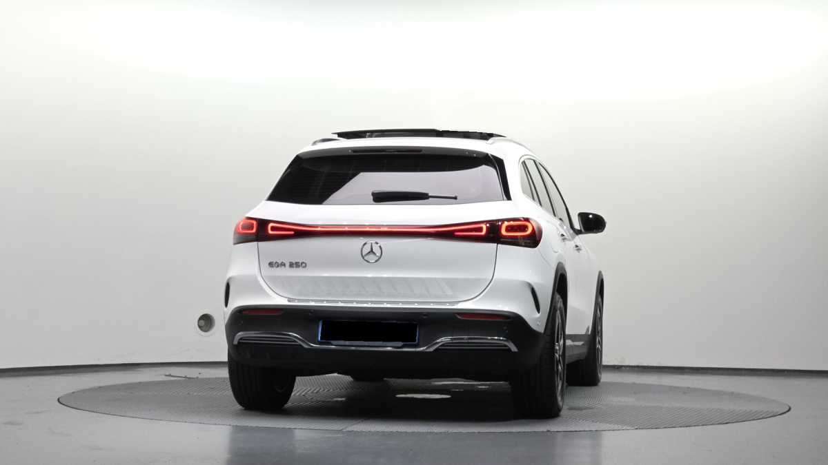 Mercedes-Benz EQA, 2023 — фото 4 из 12