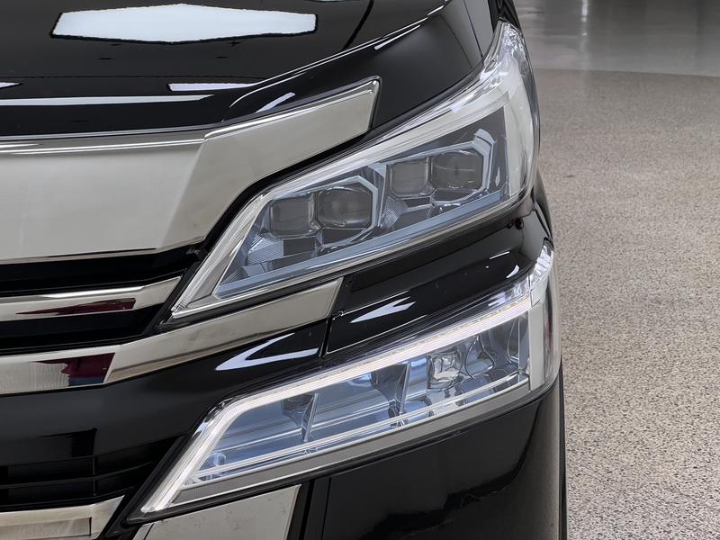 Toyota Vellfire, 2021 — фото 8 из 12