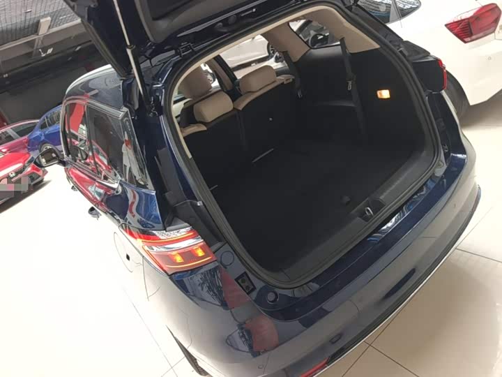 BYD Song Max Hybrid, 2022 — фото 5 из 9