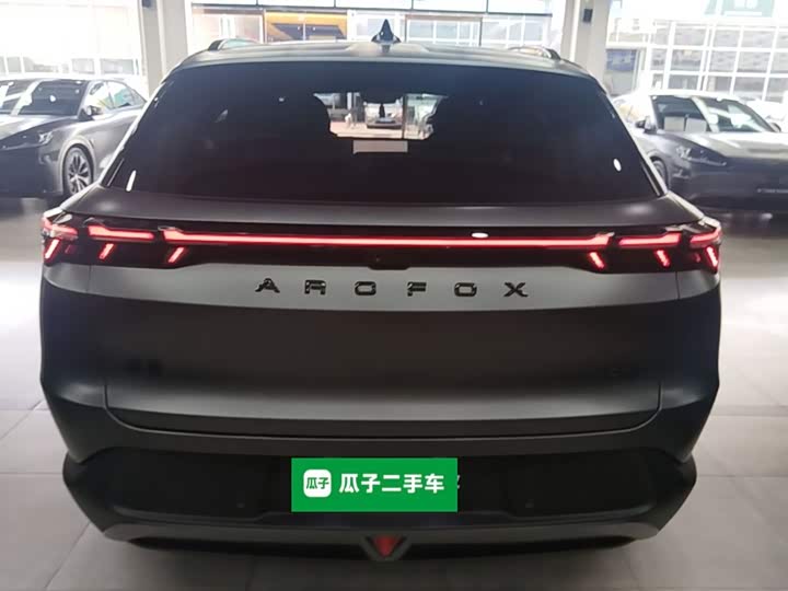 BAIC Arcfox Alpha T5, 2025 — фото 6 из 9