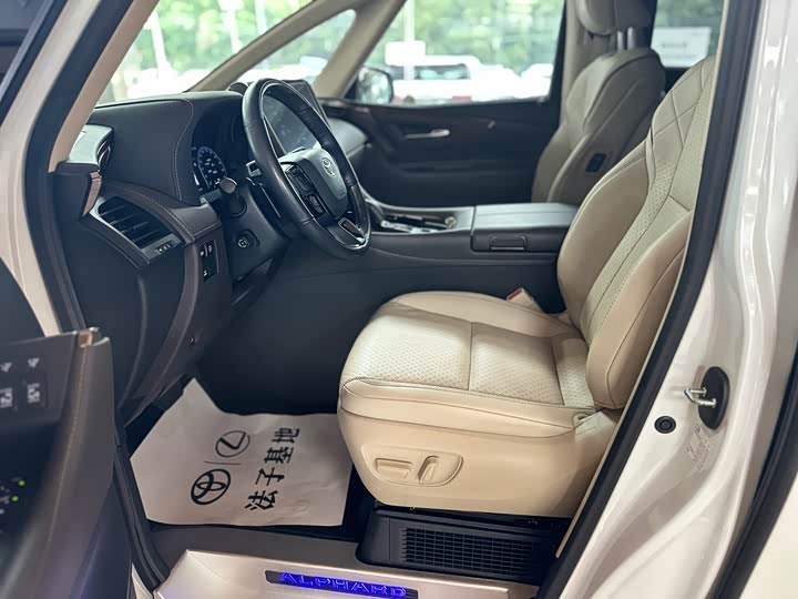 Toyota Alphard, 2023 — фото 8 из 9