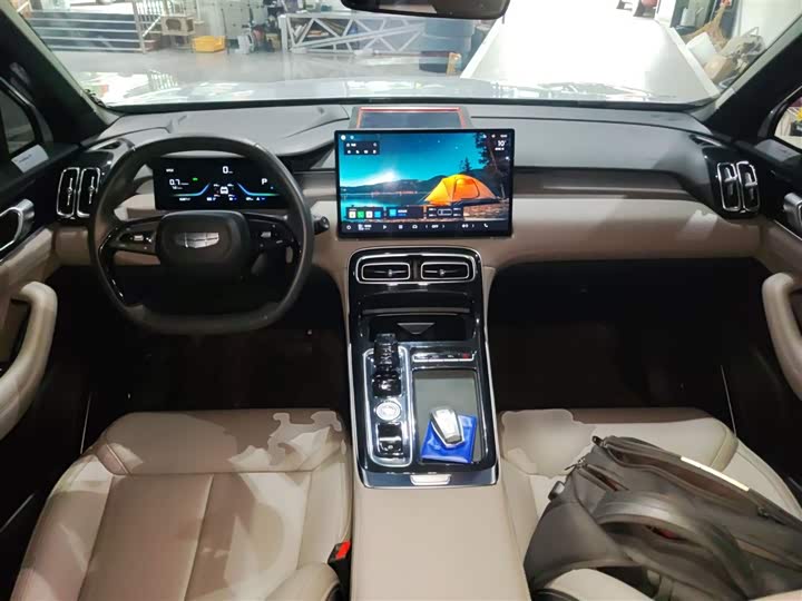 Geely Atlas L, 2025 — фото 10 из 12