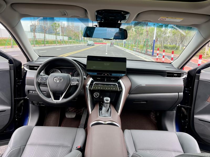 Toyota Harrier, 2022 — фото 11 из 12