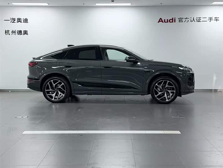 Audi Q6L e-tron Sportback, 2025 — фото 3 из 9