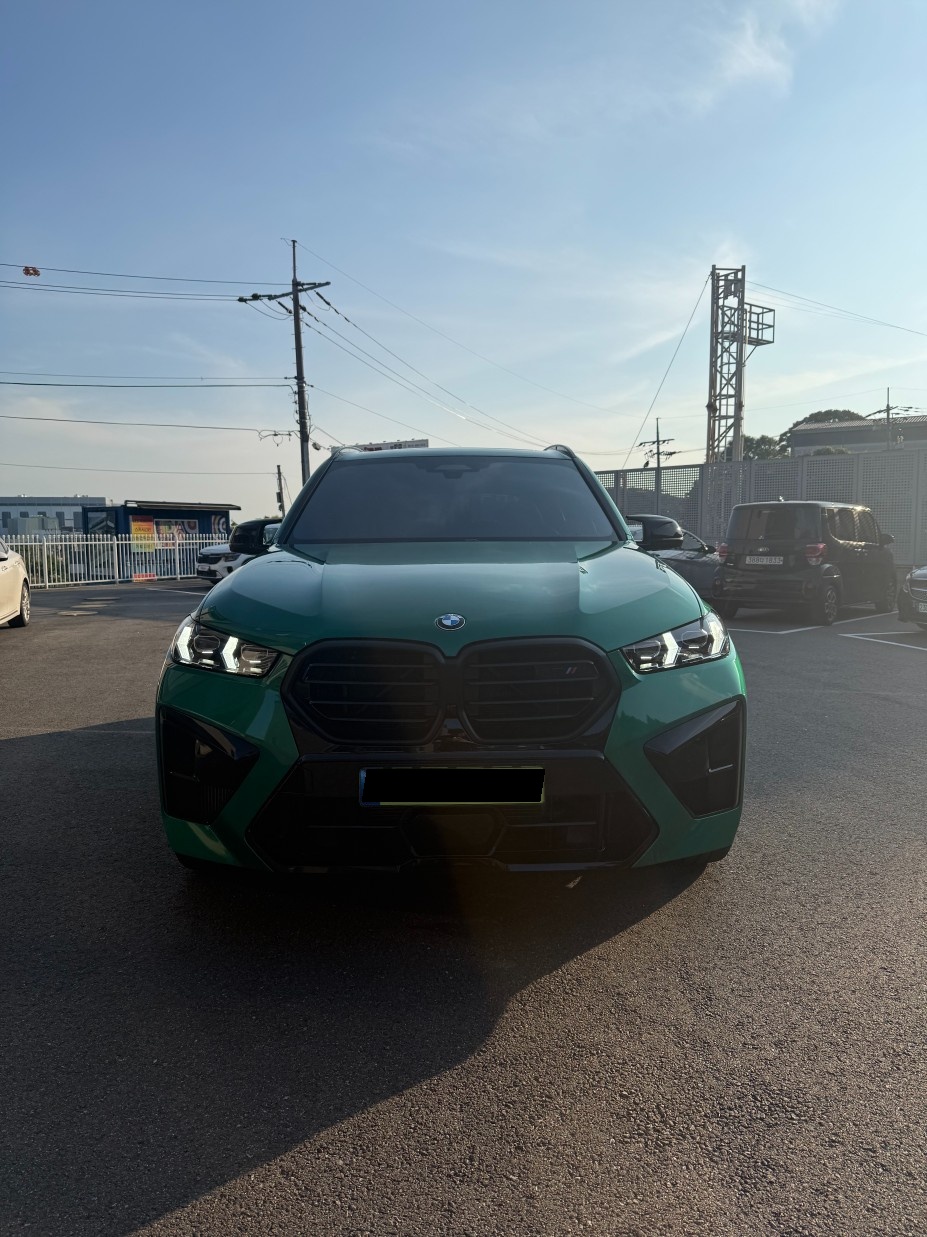BMW X5 M, 2025 — фото 2 из 12