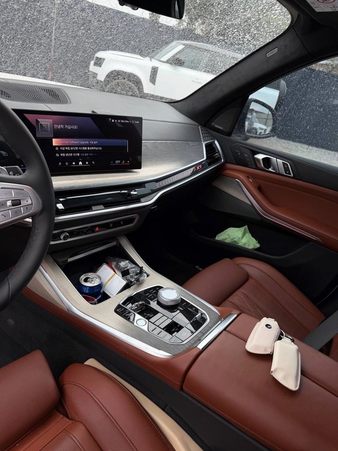 BMW X7, 2025 — фото 7 из 10