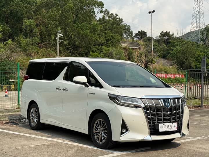 Toyota Alphard, 2023 — фото 3 из 9