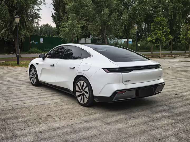 Geely Galaxy E8, 2024 — фото 9 из 9