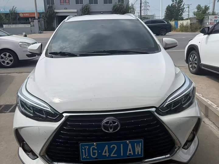 Toyota Yaris L Hatchback, 2022 — фото 2 из 9