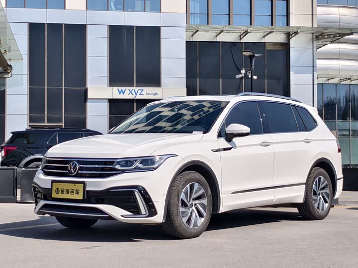 Volkswagen Tiguan L Hybrid, 2021 — купить в Иванове под ключ
