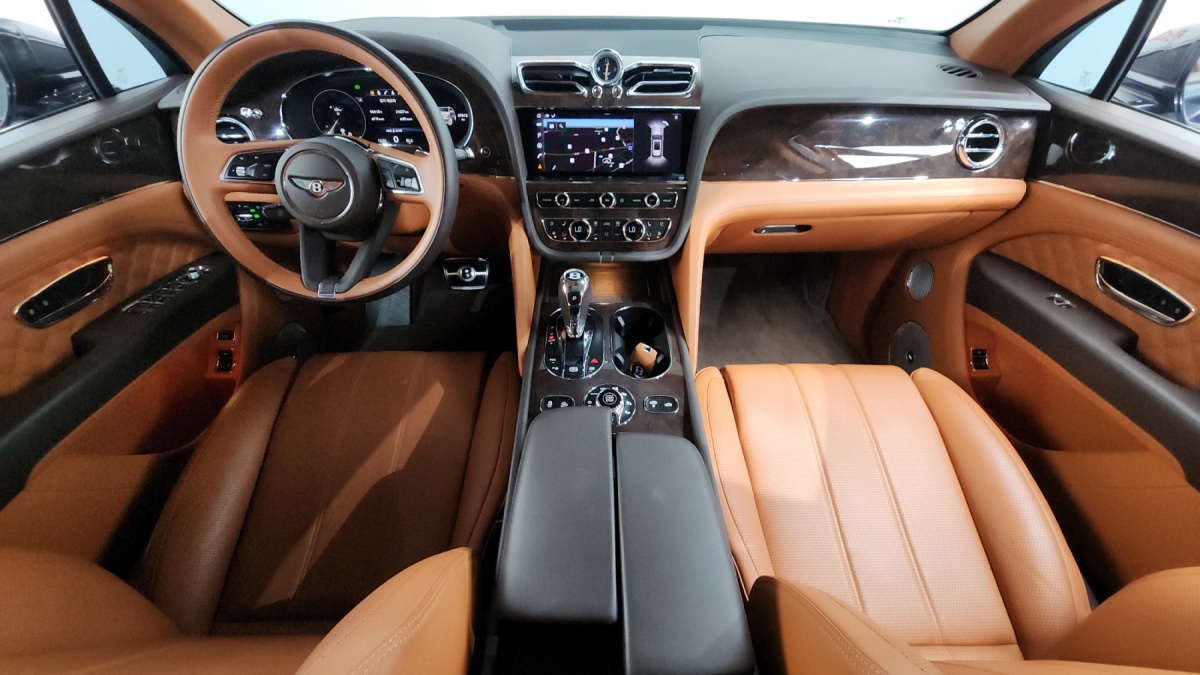 Bentley Bentayga, 2022 — фото 6 из 12