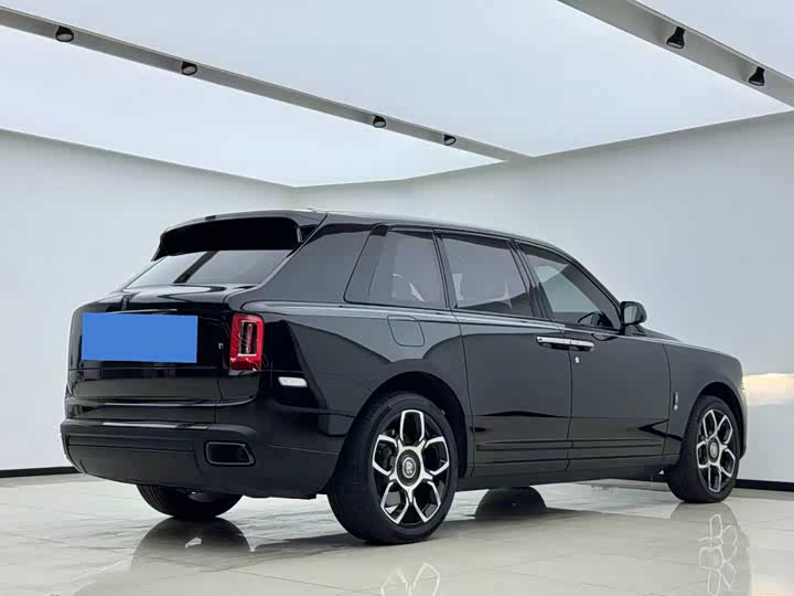 Rolls-Royce Cullinan, 2023 — фото 8 из 9
