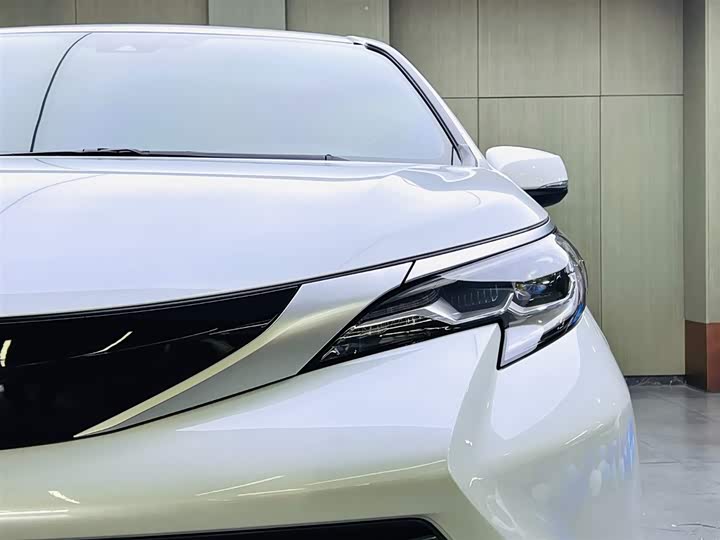 Toyota Sienna, 2024 — фото 7 из 9
