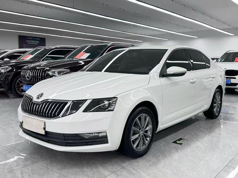 Skoda Octavia Pro, 2022 — купить в Брянске под ключ