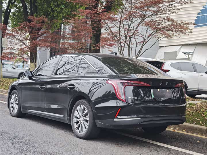 Hongqi E-QM5, 2023 — фото 4 из 9