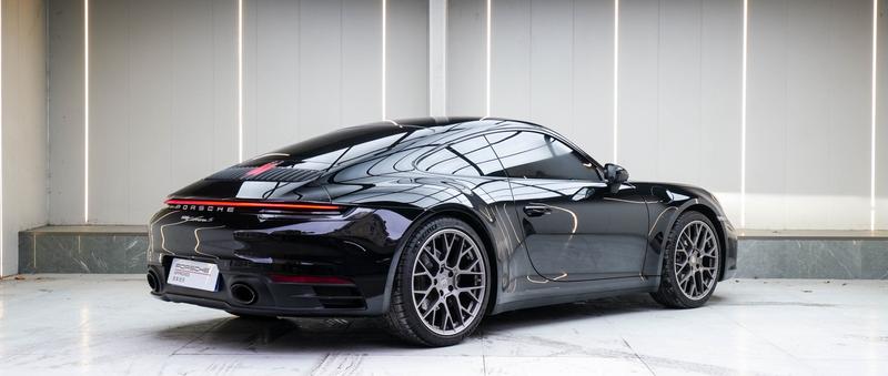 Porsche 911, 2022 — фото 4 из 12
