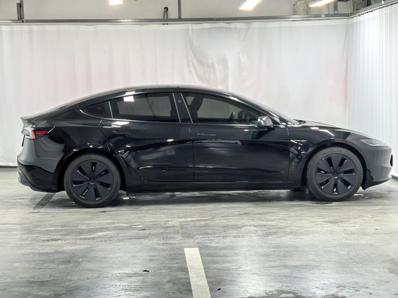 Tesla Model 3, 2025 — фото 8 из 12