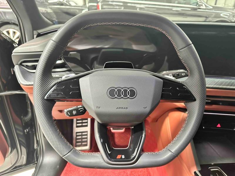 Audi Q5L, 2025 — фото 7 из 12
