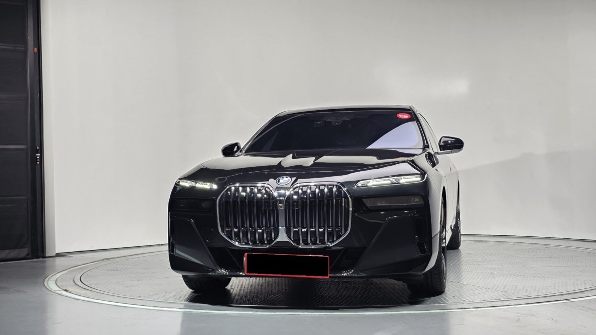 BMW 7 Series, 2025 — фото 3 из 12