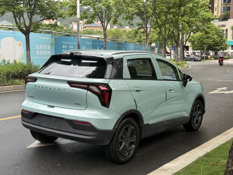 Geely Geometry E Firefly, 2022 — фото 7 из 12
