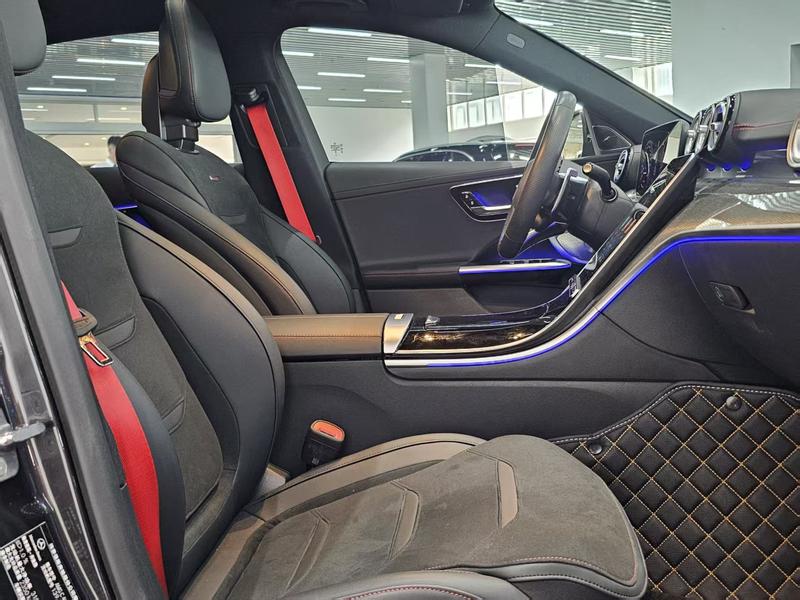 Mercedes-Benz C-Class AMG, 2025 — фото 6 из 9
