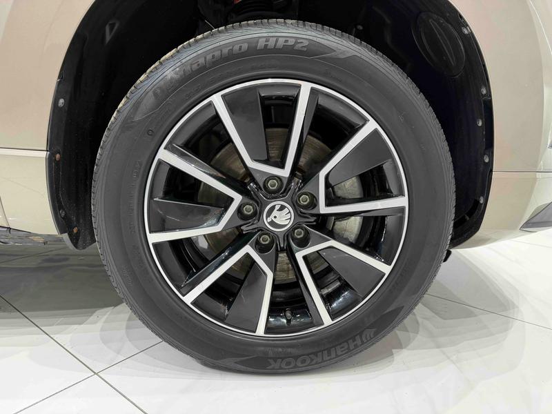 Skoda Karoq, 2023 — фото 7 из 12